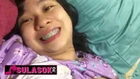 Maganda Ang Ngiti Kasi Kinain Ni Besy Ang Kanyang Pussy